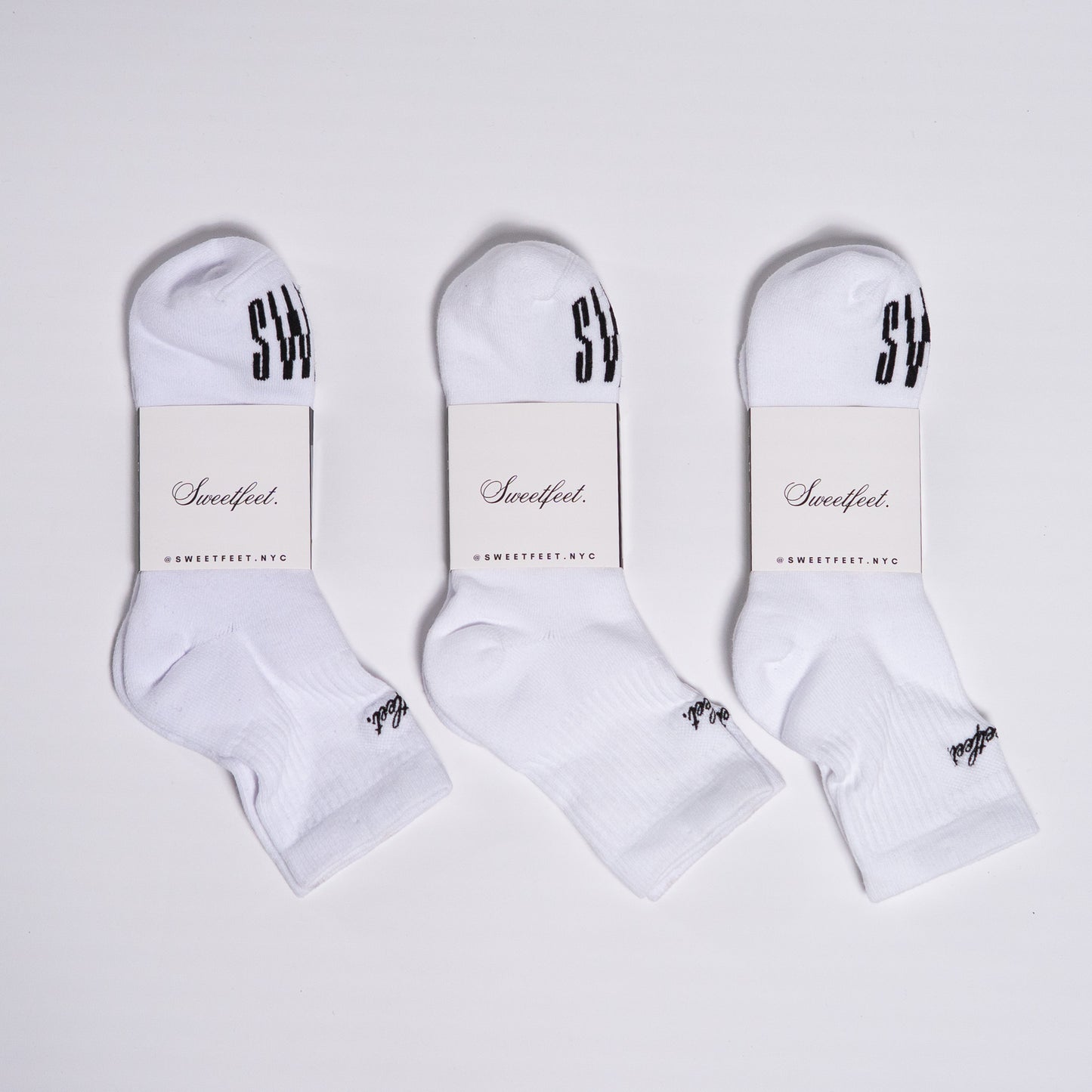 Sweetfeet Athleisure Sock, Black Embroidery (3 PACK)