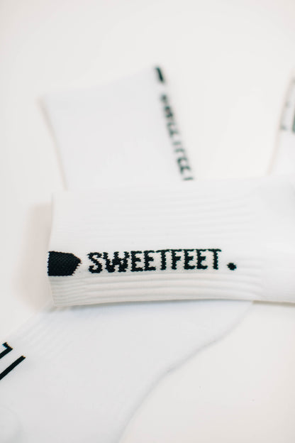 White Sweetfeet Performance Compression - Mid Crew Sock (3 Pairs)