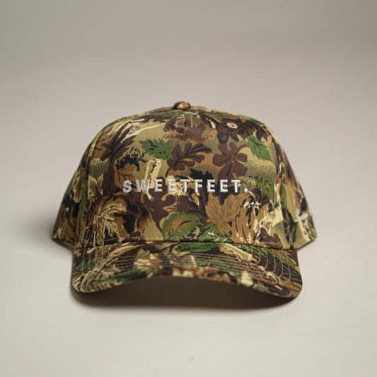 Sweetfeet Hat - Camo, White Embroidery