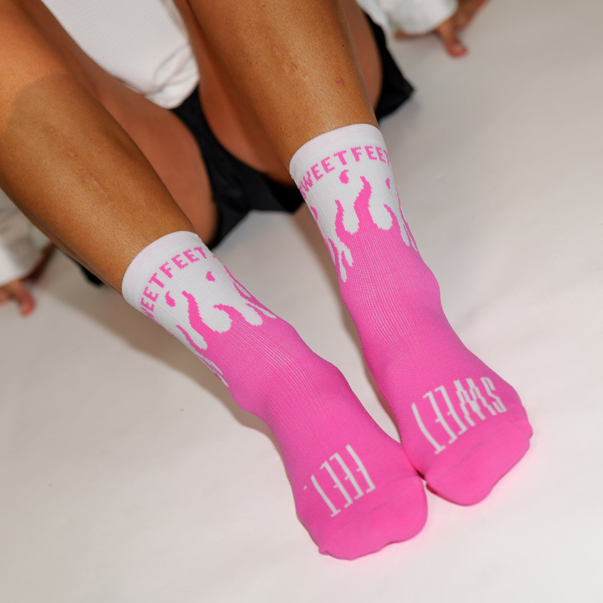 V2 Flame Sock - Hot Pink/White