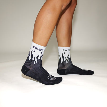 V2 Flame Sock - Black/White