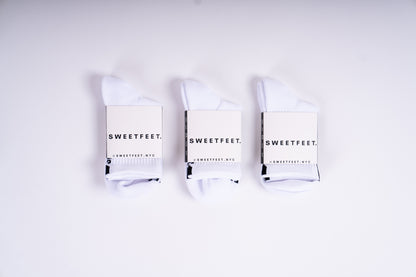 White Sweetfeet Performance Compression - Mid Crew Sock (3 Pairs)